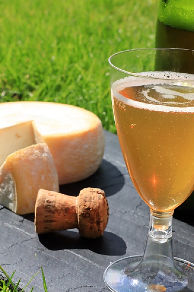 Biscantin de Serraval et Chervotin AOP des Aravis à Thônes, Haute-Savoie
