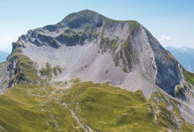 Randonnée en boucle autour du Mont Charvin