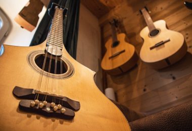 Simon Vermunt, un luthier passionné à Thônes