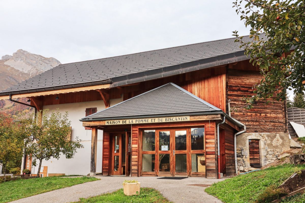 maison de la pomme et du biscatin visite patrimoine thônes
