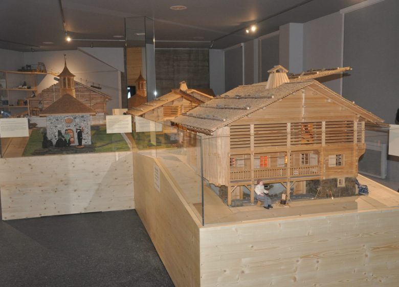 Salle des maquettes – Habitat traditionnel