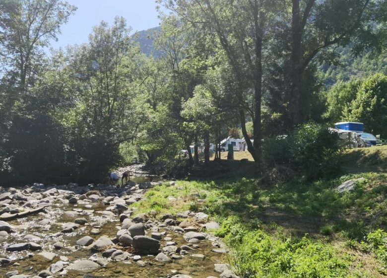 Extérieur camping le Lachat
