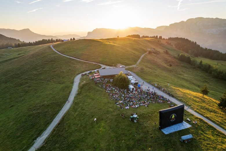 Montagne Expérience : cinéma à la belle étoile au plateau de Beauregard_Les Villards-sur-Thônes