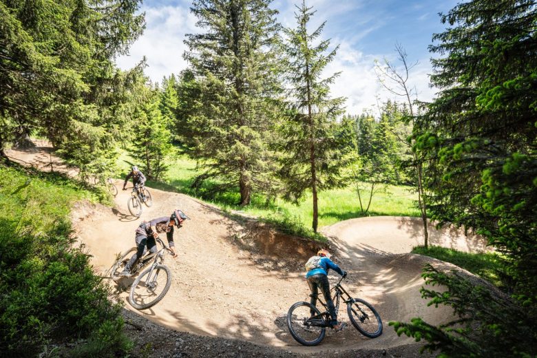VTT DH privatisé : gravité maximale_La Clusaz