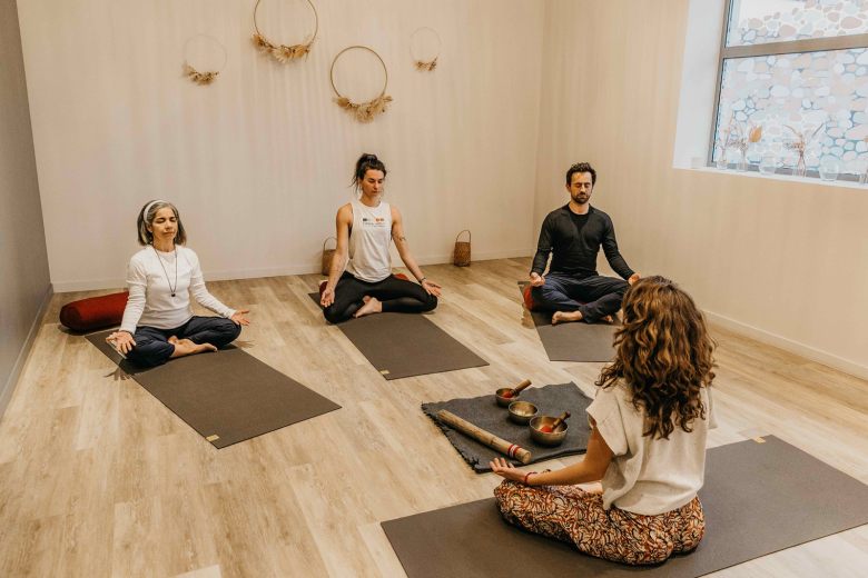 Domenica : yoga et soins énergétiques_Alex