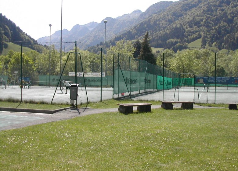 Terrain de tennis – Thônes – Activités