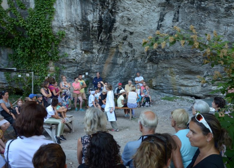 Visite guidée de l’abri sous roche