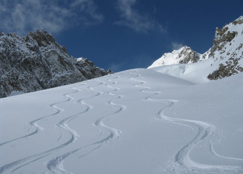 Sortie ski hors-piste bureau des guides de Thônes
