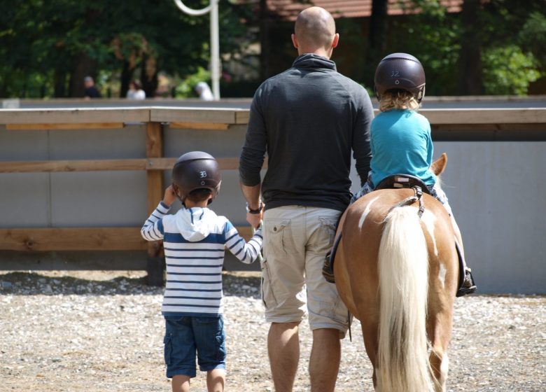 Centre équestre de Thônes – tours de poneys